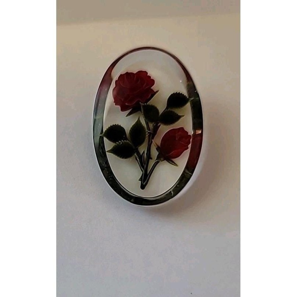 Vintage Oval Lucite‎ Pin Brooch With Reverse Hand Carved Red Roses Gem Tone